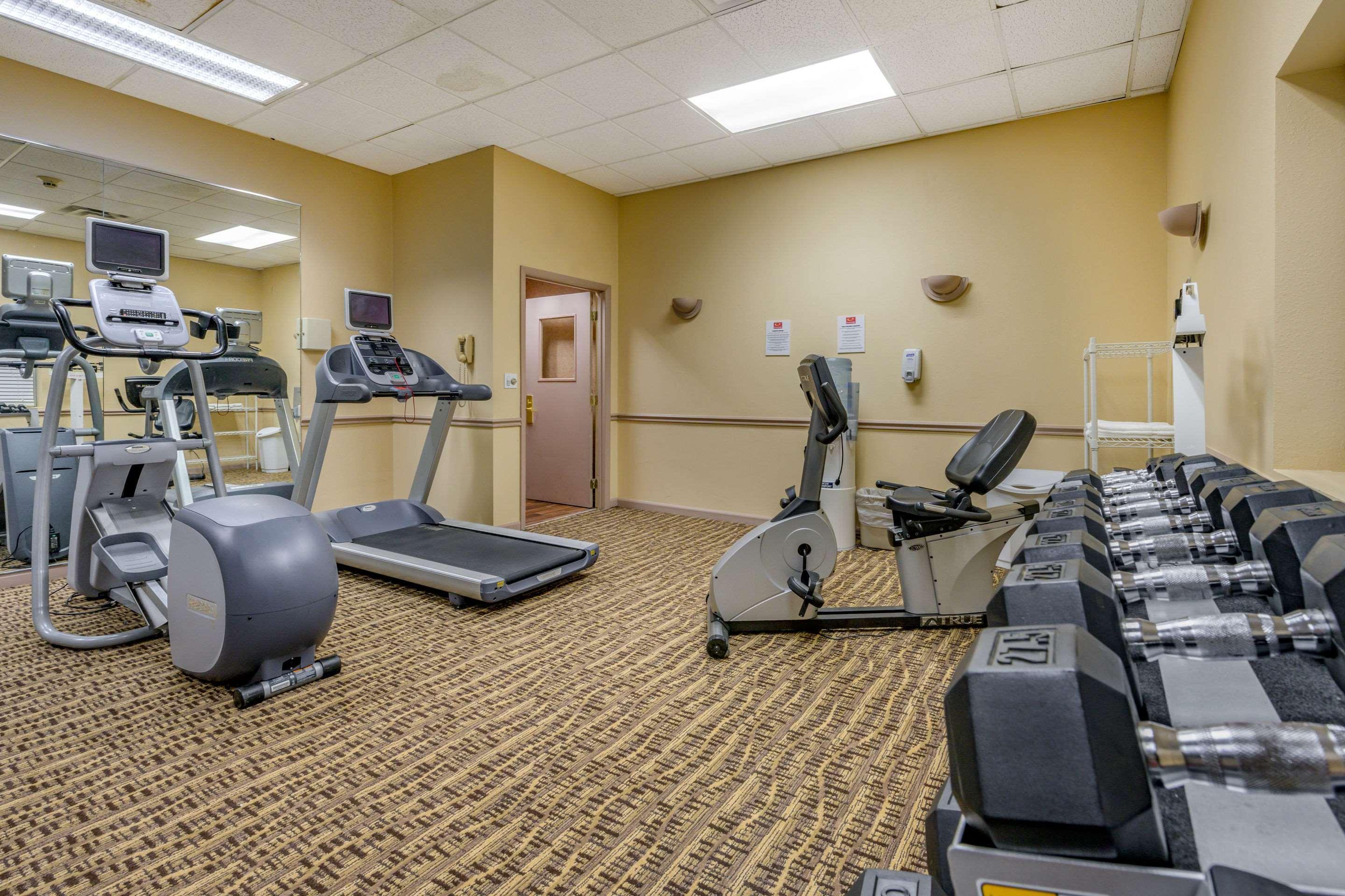 Econo Lodge Inn & Suites Triadelphia - Wheeling Ngoại thất bức ảnh