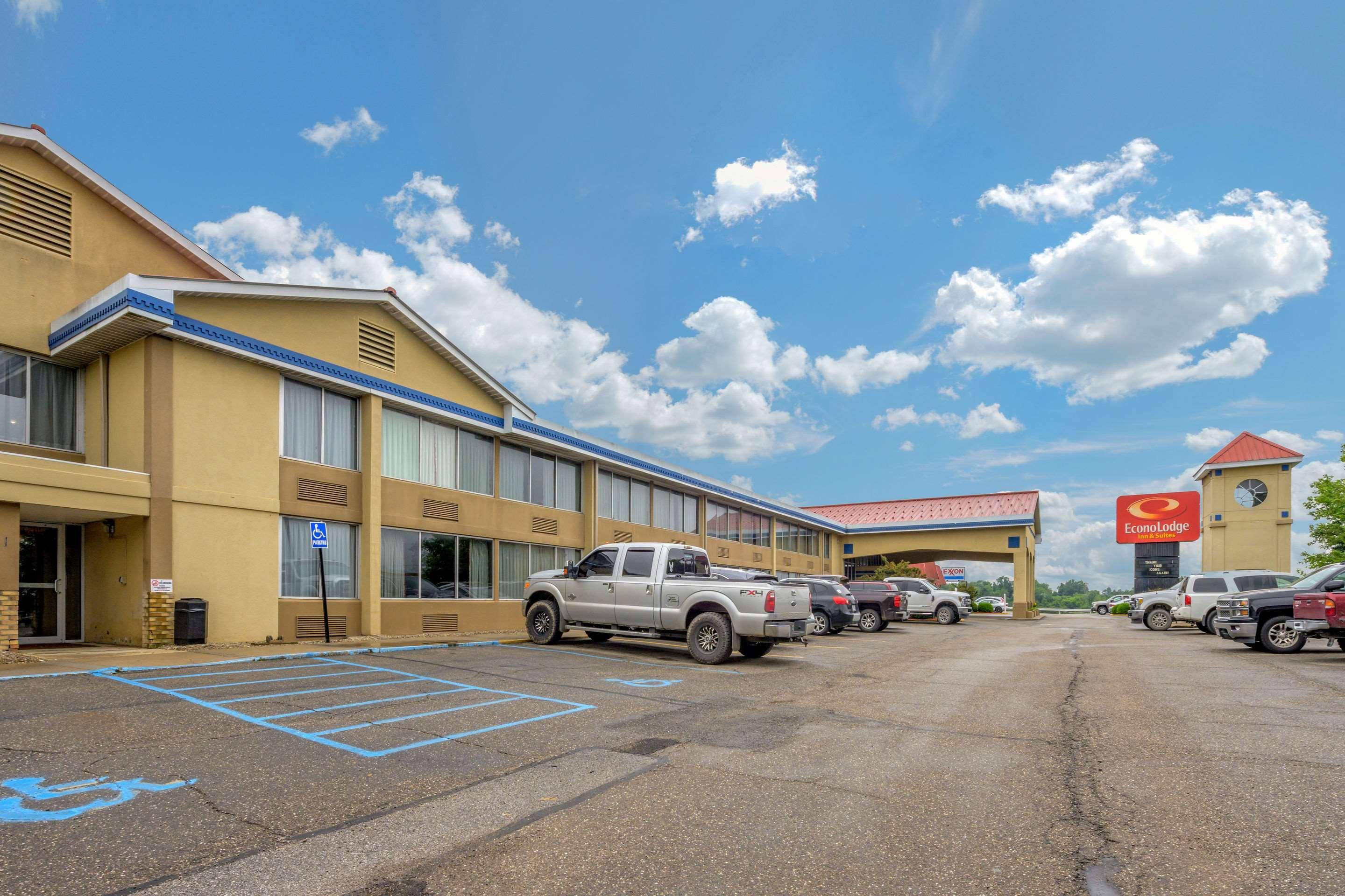 Econo Lodge Inn & Suites Triadelphia - Wheeling Ngoại thất bức ảnh
