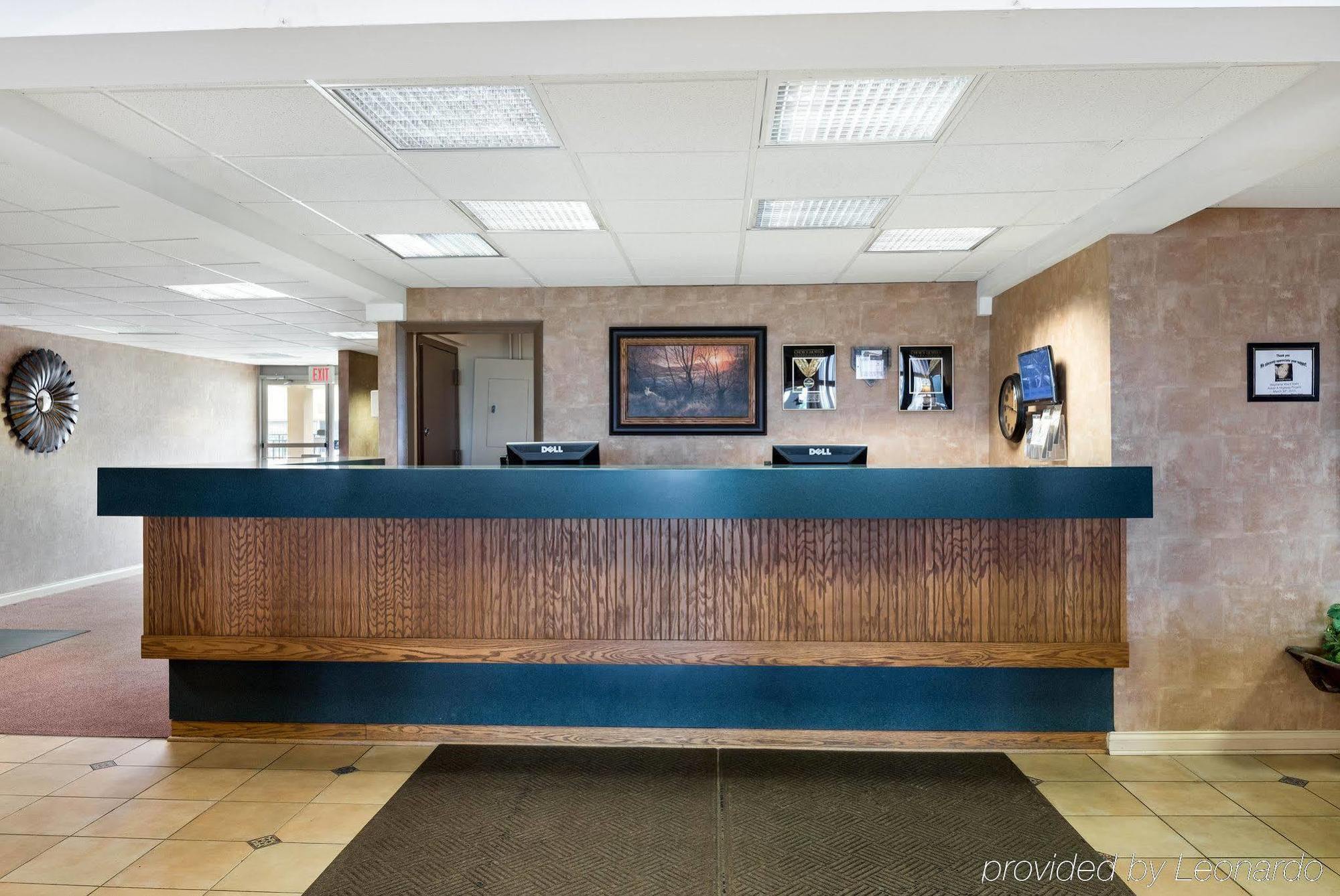 Econo Lodge Inn & Suites Triadelphia - Wheeling Ngoại thất bức ảnh